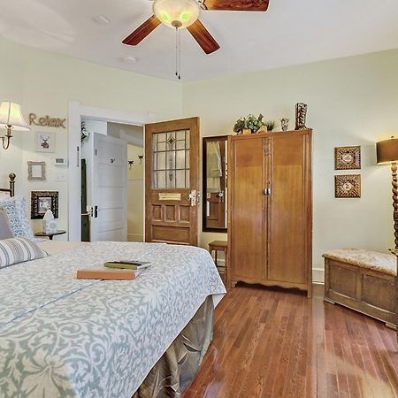 Granbury Gardens Bed And Breakfast Номер фото