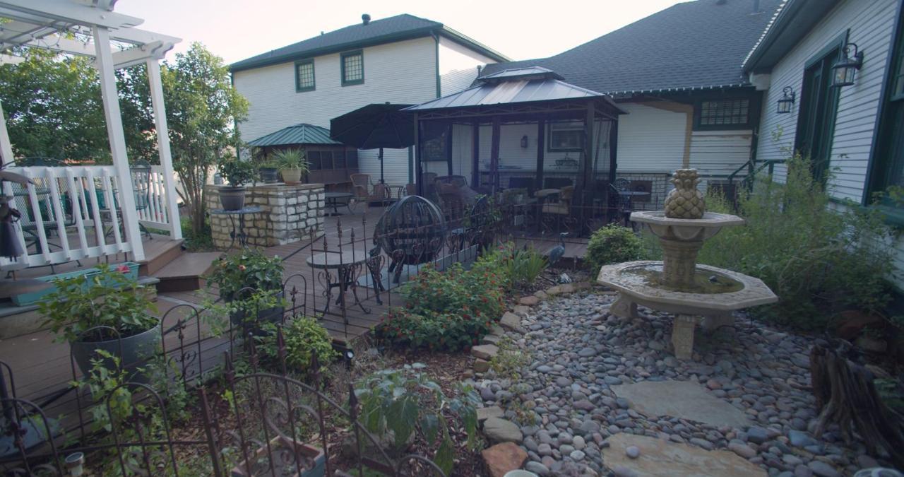 Granbury Gardens Bed And Breakfast Екстер'єр фото