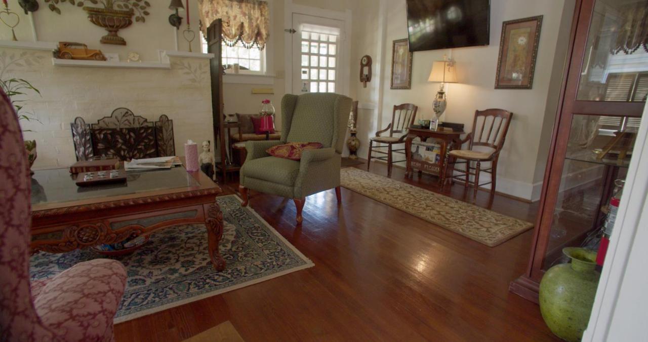 Granbury Gardens Bed And Breakfast Екстер'єр фото