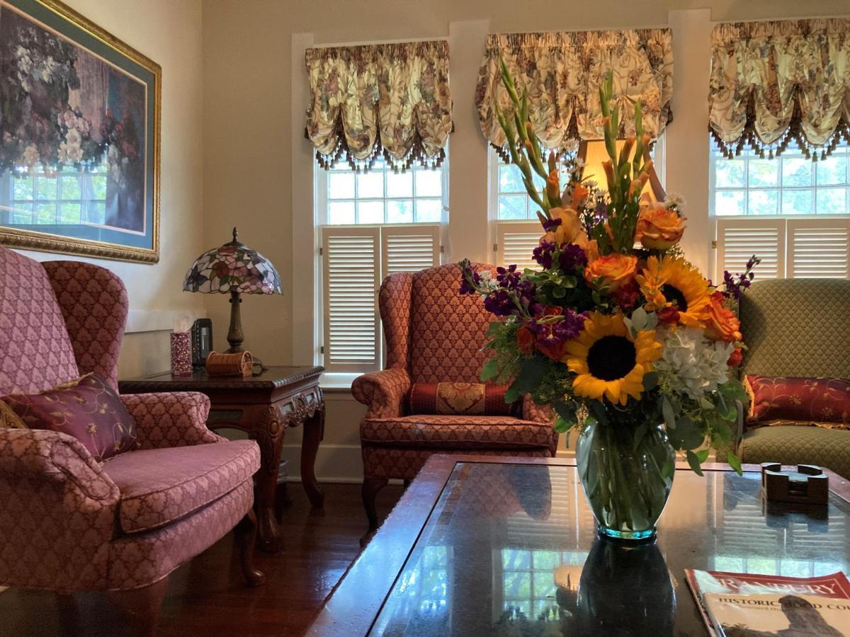 Granbury Gardens Bed And Breakfast Екстер'єр фото