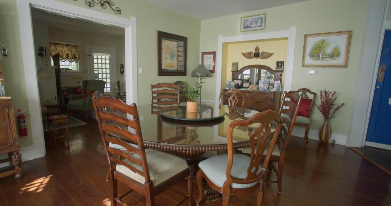 Granbury Gardens Bed And Breakfast Екстер'єр фото
