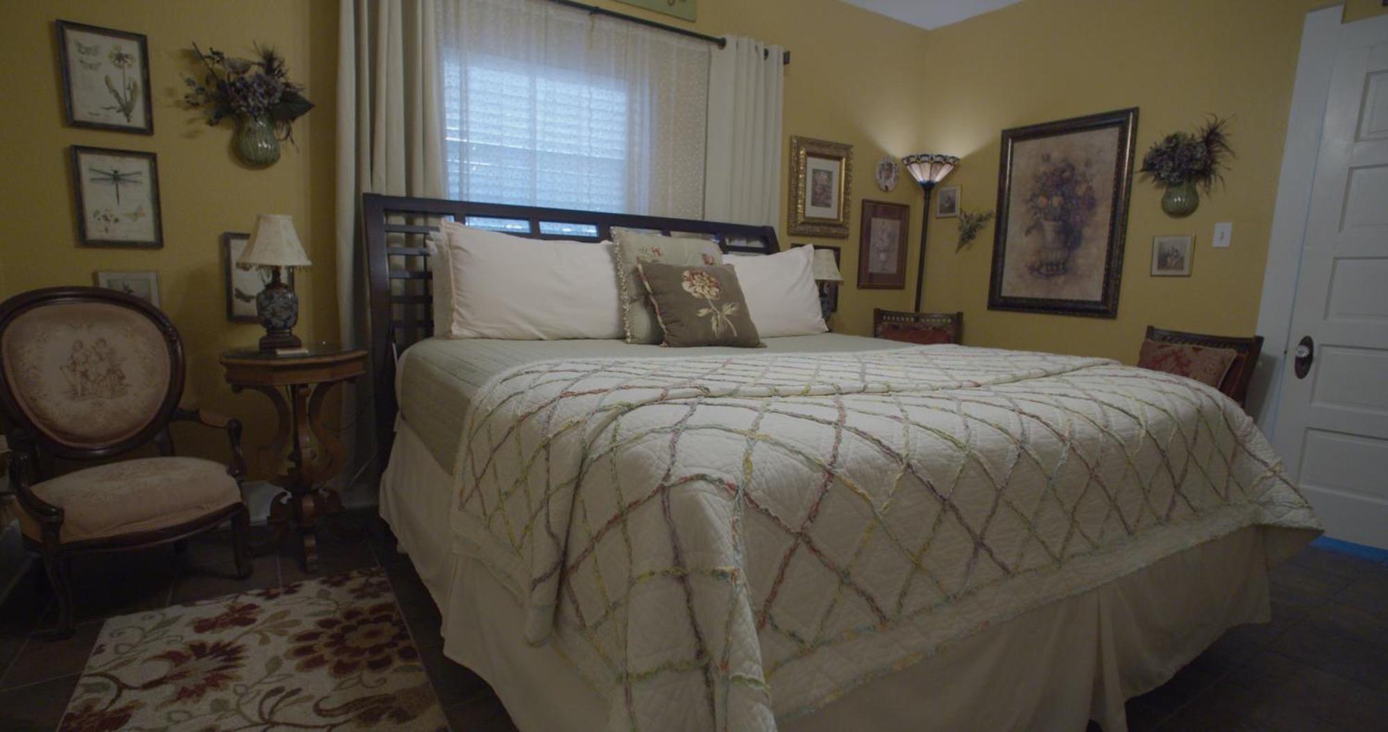 Granbury Gardens Bed And Breakfast Номер фото